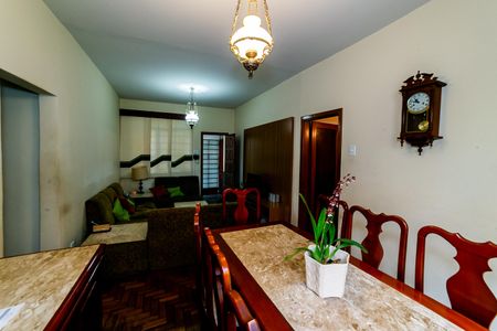 Sala de casa à venda com 3 quartos, 240m² em Cachoeirinha, Belo Horizonte