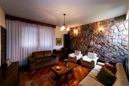 Sala de casa à venda com 3 quartos, 240m² em Cachoeirinha, Belo Horizonte