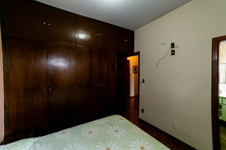 Suíte de casa à venda com 3 quartos, 240m² em Cachoeirinha, Belo Horizonte