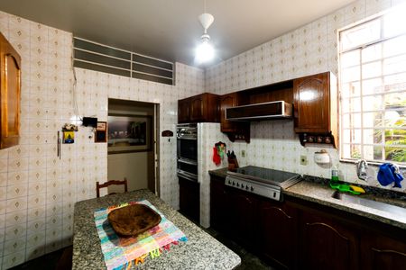 Casa para alugar com 240m², 3 quartos e 4 vagas Casa para alugar com 240m², 3 quartos e 4 vagasCozinha