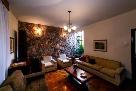 Sala de casa à venda com 3 quartos, 240m² em Cachoeirinha, Belo Horizonte