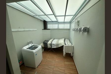 Casa à venda com 320m², 4 quartos e 3 vagasÁrea de serviço