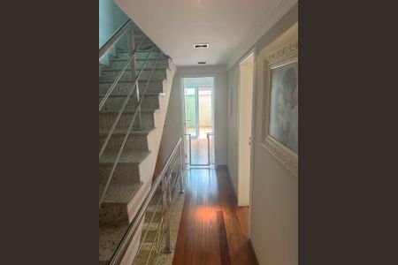 Casa à venda com 320m², 4 quartos e 3 vagasCorredor