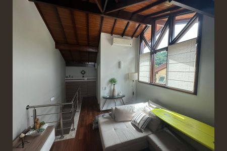 Casa à venda com 320m², 4 quartos e 3 vagasÁrea externa