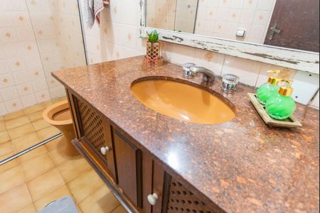 Casa à venda com 198m², 3 quartos e 3 vagasBanheiro do Quarto 2