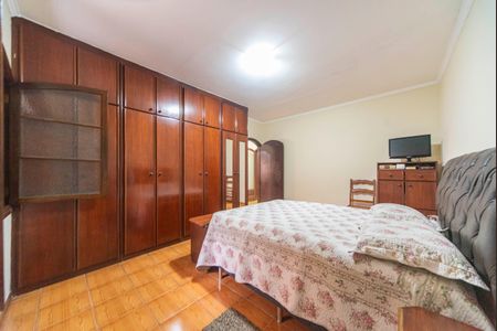 Casa à venda com 198m², 3 quartos e 3 vagasQuarto 2