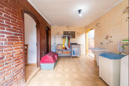 Casa à venda com 198m², 3 quartos e 3 vagasÁrea de Serviço