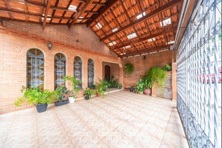 Casa à venda com 198m², 3 quartos e 3 vagasGaragem