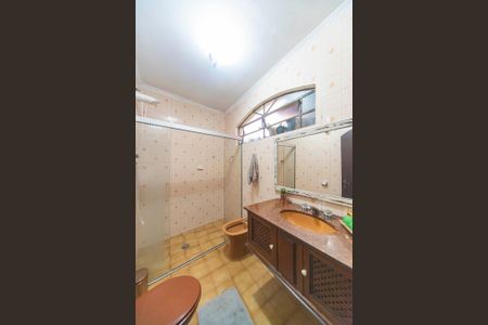 Casa à venda com 198m², 3 quartos e 3 vagasBanheiro do Quarto 2