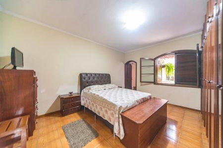 Casa à venda com 198m², 3 quartos e 3 vagasQuarto 2