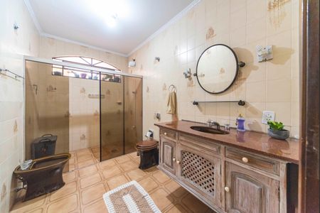 Casa à venda com 198m², 3 quartos e 3 vagasBanheiro 