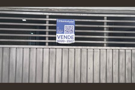 Casa à venda com 197m², 3 quartos e 2 vagas Casa à venda com 197m², 3 quartos e 2 vagasPlaquinha Instalada