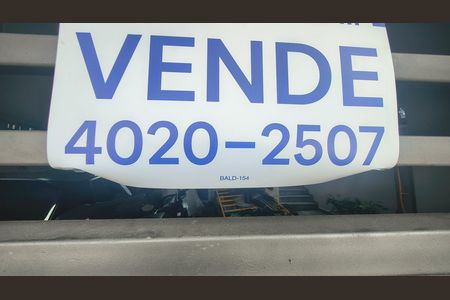 Casa à venda com 197m², 3 quartos e 2 vagas Casa à venda com 197m², 3 quartos e 2 vagasPlaquinha Instalada