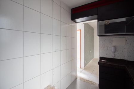Apartamento para alugar com 48m², 2 quartos e 1 vaga Apartamento para alugar com 48m², 2 quartos e 1 vagaCozinha e Área de Serviço