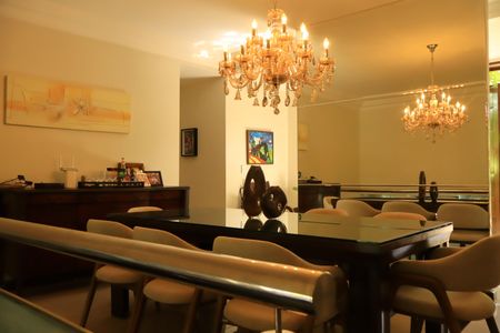 Casa de Condomínio para alugar com 6 quartos, 520m² em Piatã, Salvador