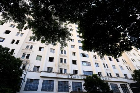 Apartamento para alugar com 100m², 3 quartos e sem vagaFachada