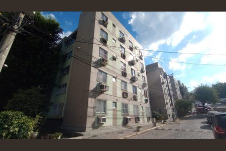 Apartamento à venda com 70m², 2 quartos e 1 vagaFachada