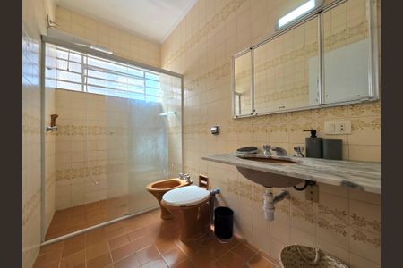 Casa de condomínio para alugar com 130m², 2 quartos e 1 vagaBanheiro Social