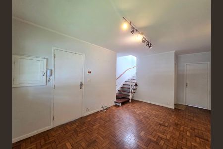 Casa de condomínio para alugar com 130m², 2 quartos e 1 vagaSala