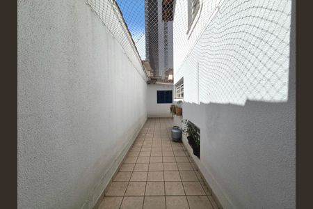 Casa de condomínio para alugar com 130m², 2 quartos e 1 vagaCorredor