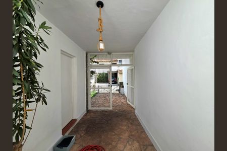 Casa de condomínio para alugar com 130m², 2 quartos e 1 vagaCorredor entrada