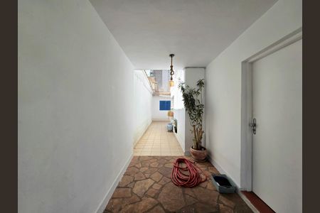 Casa de condomínio para alugar com 130m², 2 quartos e 1 vagaCorredor entrada
