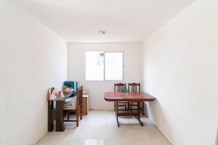 Sala de apartamento para alugar com 2 quartos, 40m² em Santa Cruz, Rio de Janeiro