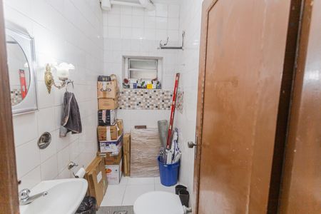 Casa para alugar com 450m², 4 quartos e 4 vagasBanheiro Social 2 no 2° Pavimento