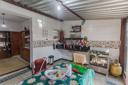 Casa para alugar com 450m², 4 quartos e 4 vagasCozinha no 2° Pavimento