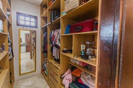 Casa para alugar com 450m², 4 quartos e 4 vagasCloset da Suíte