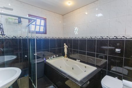 Casa para alugar com 450m², 4 quartos e 4 vagasBanheiro da Suíte