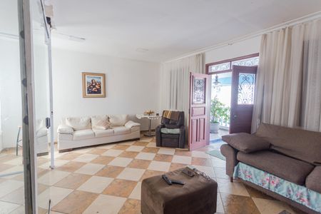 Casa para alugar com 450m², 4 quartos e 4 vagasSala 1