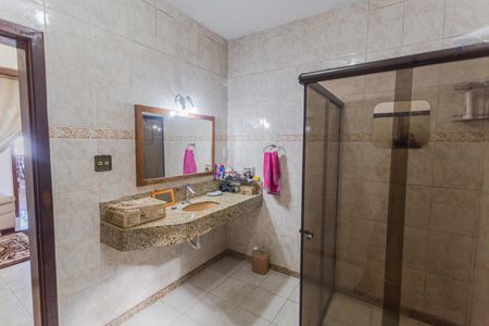 Casa para alugar com 450m², 4 quartos e 4 vagasBanheiro Social 1