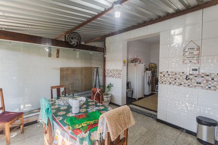 Casa para alugar com 450m², 4 quartos e 4 vagasCozinha no 2° Pavimento