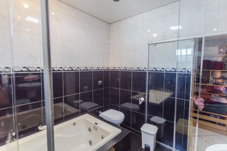 Casa para alugar com 450m², 4 quartos e 4 vagasBanheiro da Suíte