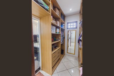 Casa para alugar com 450m², 4 quartos e 4 vagasCloset da Suíte