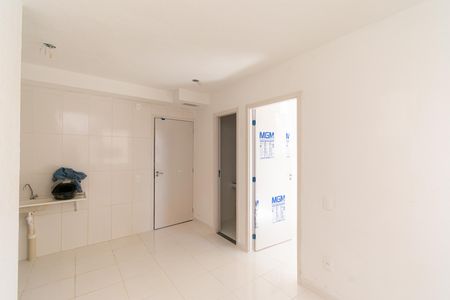 Sala de apartamento para alugar com 2 quartos, 32m² em Quinta da Paineira, São Paulo