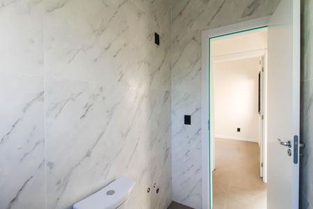 Casa à venda com 50m², 2 quartos e 2 vagas Casa à venda com 50m², 2 quartos e 2 vagasBanheiro