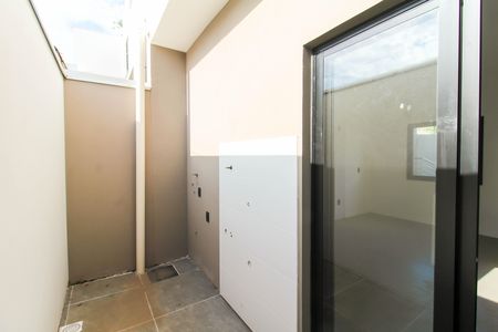 Casa à venda com 50m², 2 quartos e 2 vagas Casa à venda com 50m², 2 quartos e 2 vagasÁrea de Serviço