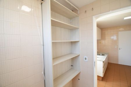 Apartamento à venda com 66m², 1 quarto e 1 vagaÁrea de Serviço