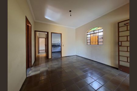 Casa para alugar com 200m², 3 quartos e 4 vagasSala