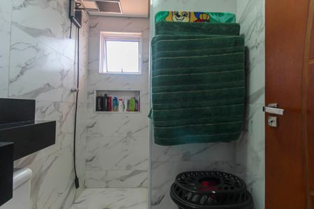 Casa à venda com 95m², 2 quartos e 2 vagas Casa à venda com 95m², 2 quartos e 2 vagasBanheiro