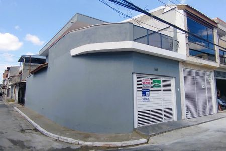 Casa à venda com 95m², 2 quartos e 2 vagas Casa à venda com 95m², 2 quartos e 2 vagasFachada + Placa