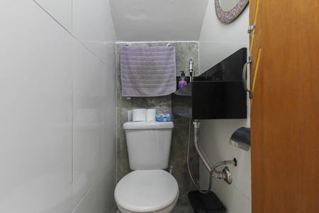Casa à venda com 95m², 2 quartos e 2 vagas Casa à venda com 95m², 2 quartos e 2 vagasLavabo