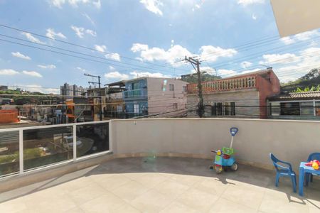 Casa à venda com 95m², 2 quartos e 2 vagas Casa à venda com 95m², 2 quartos e 2 vagasSacada do Quarto 2