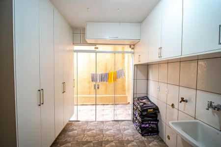 Casa para alugar com 150m², 3 quartos e 4 vagas Casa para alugar com 150m², 3 quartos e 4 vagasÁrea de Serviço