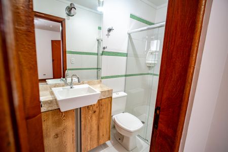 Casa para alugar com 150m², 3 quartos e 4 vagas Casa para alugar com 150m², 3 quartos e 4 vagasBanheiro da Suíte 3