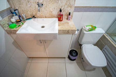 Casa para alugar com 150m², 3 quartos e 4 vagas Casa para alugar com 150m², 3 quartos e 4 vagasBanheiro da Suíte 1