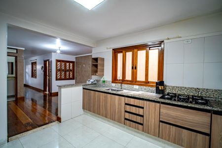 Casa para alugar com 150m², 3 quartos e 4 vagas Casa para alugar com 150m², 3 quartos e 4 vagasCozinha