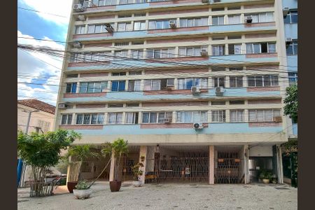 Apartamento para alugar com 58m², 1 quarto e 1 vagaFachada e portaria